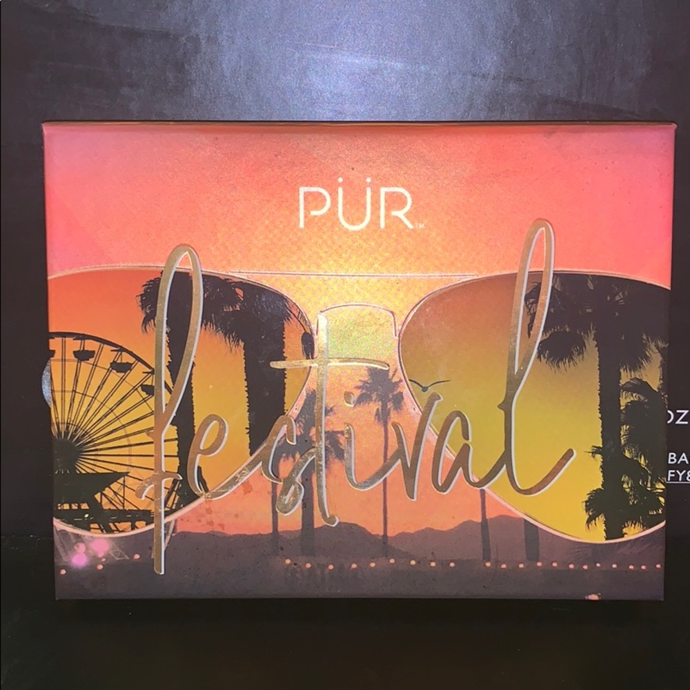 PÜR Cosmetics Eyeshadow Palette.